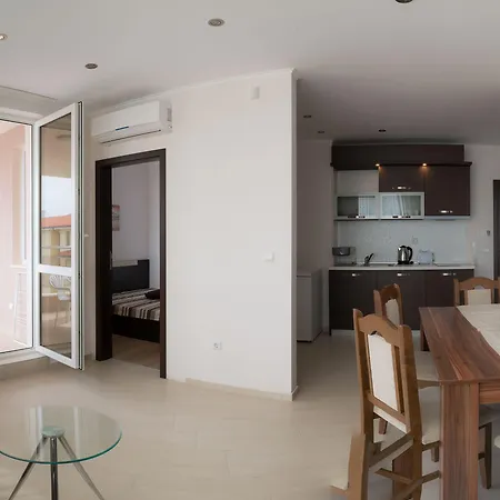 Black Sea Breeze Apartamento *